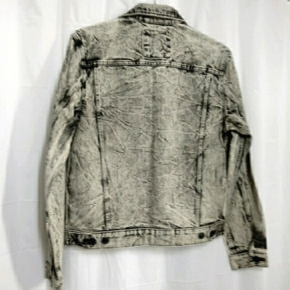 New w/Tags BDG Denim Trucker Jacket From Urban Outfitters - Picture 2 of 13